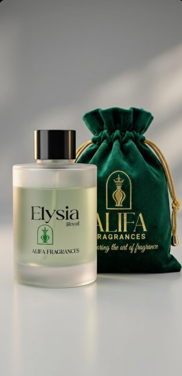 Alifa Elysia Royal reed diffuser in the hand